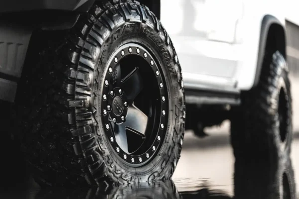 Llanta Black Rhino Crawler Beadlock Matte Black 17X8.5 5X127/-32/ Roadspeed - Imagen 3