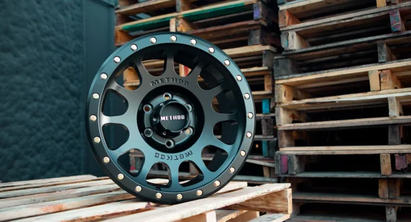 Method MR 305 Matte Black R18X9 6X139.7/12 - Imagen 2