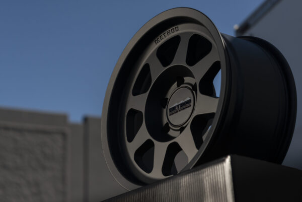 Method MR 701 Matte Black R17X9  6X139.7/-12 - Imagen 3